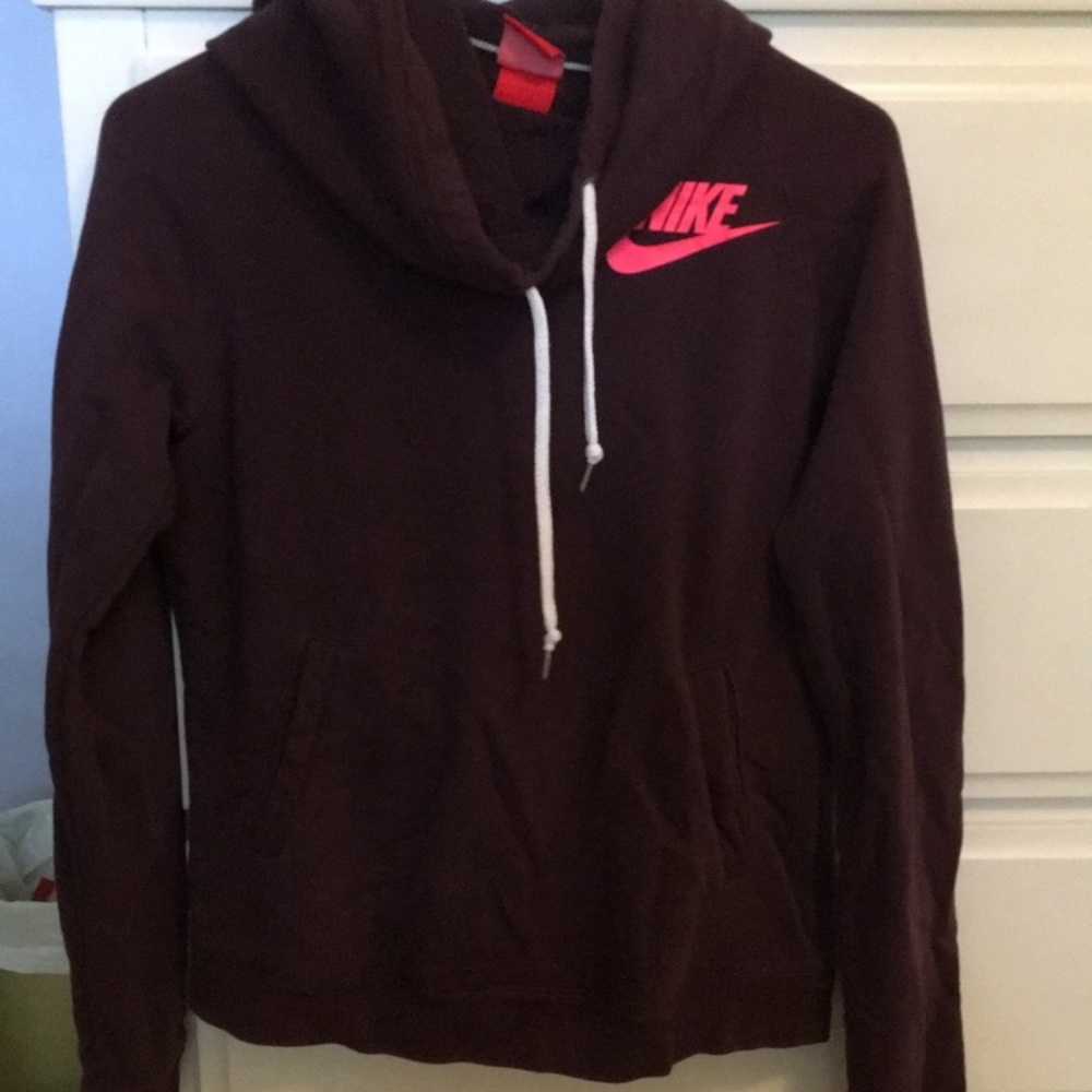 nike sweatshirt